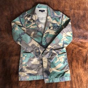 urban outfitters camo jacket